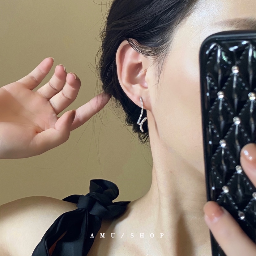 a.mu丝带造型银针耳环耳夹