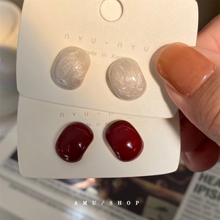 A.MU 双色珐琅釉～酒红港风小c设计百搭银针耳环无耳洞蚊香盘耳夹