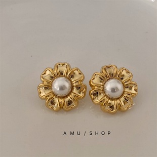 A.MU 欧美复古摩登简约设计感太阳花金属珍珠气场银针耳环耳夹