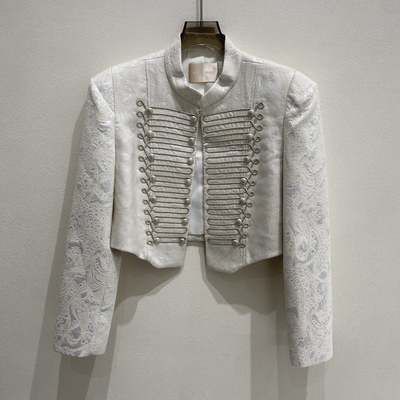 2025设计师款宫廷风刺绣短款外套，精致轻奢银露盘绳短外套