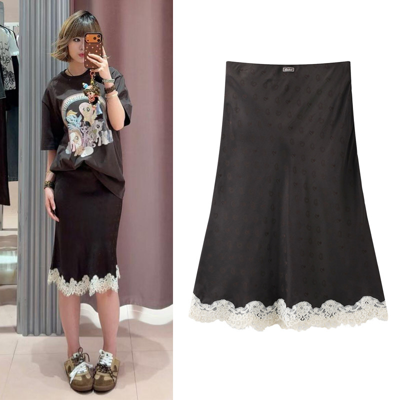 半身裙2026夏季新款复古美拉德缎面暗纹提花拼接蕾丝鱼尾裙中裙女
