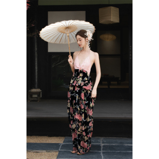 清冷感无袖 ONMOON 2025新款 v领烧花挂脖连衣裙 露背裙 春夏新中式