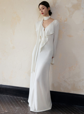 ONMOON 新款V领打底长袖针织羊毛连衣裙 2025秋冬收腰内搭打底裙