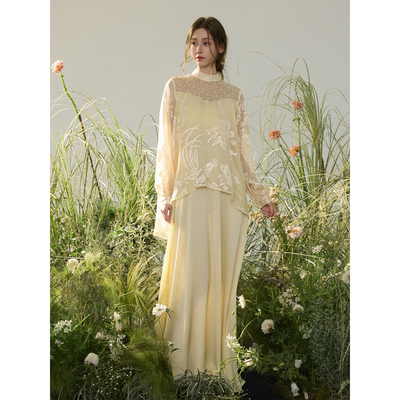 ONMOON 米黄色新中式国风烧花连衣裙 2026新款刺绣拼接长袖裙子女