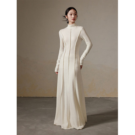 ONMOON 新款高领打底长袖针织连衣裙 2024秋冬收腰修身A字大摆裙