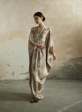 ONMOON 秋季新中式国风植物印花连衣裙 2023复古浪漫蝙蝠袖裙子女