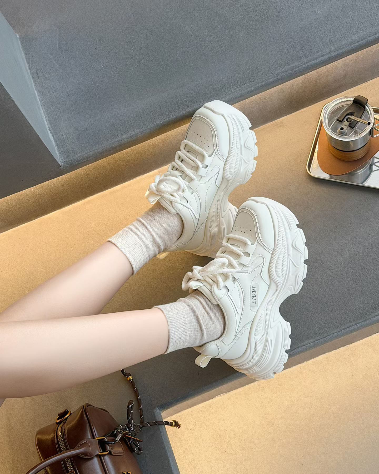 复古真皮老爹鞋女2025年冬季老爹鞋