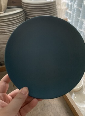 7寸蓝色盘陶瓷亚光盘好看的餐具小吃盘甜品盘沙拉盘水果盘微瑕