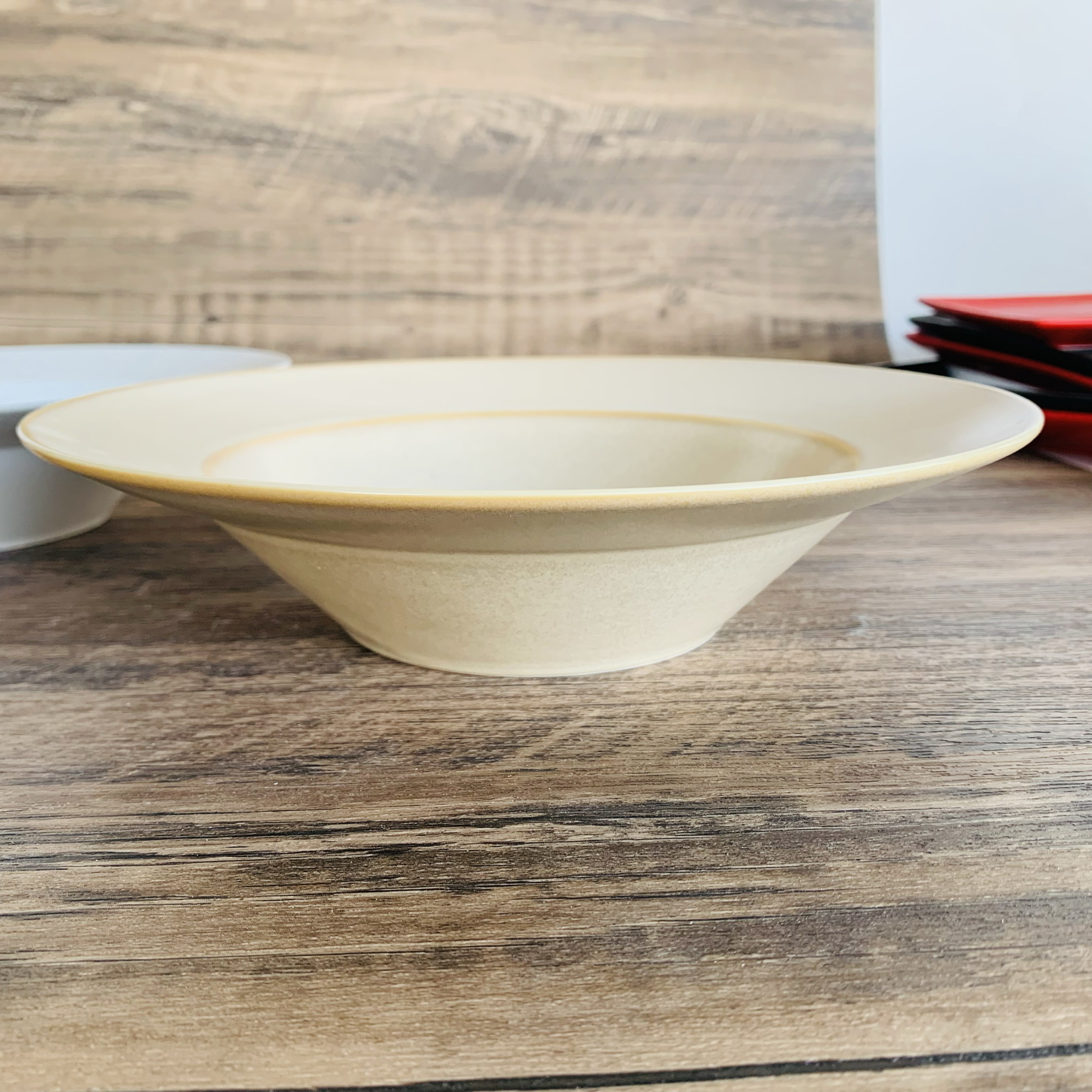 9寸草帽盘白色陶瓷盘子