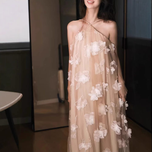 心动的信号 吃吃同款杏色蔷薇生日裙/立体绣花慵懒假日度假连衣裙