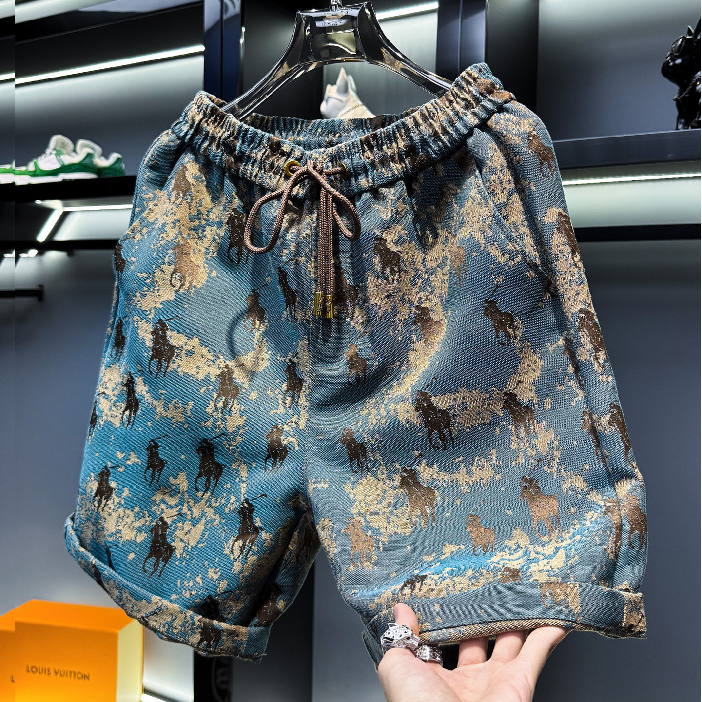 欧货高端轻奢提花休闲五分短裤男士夏季新款时尚宽松夏天沙滩裤子