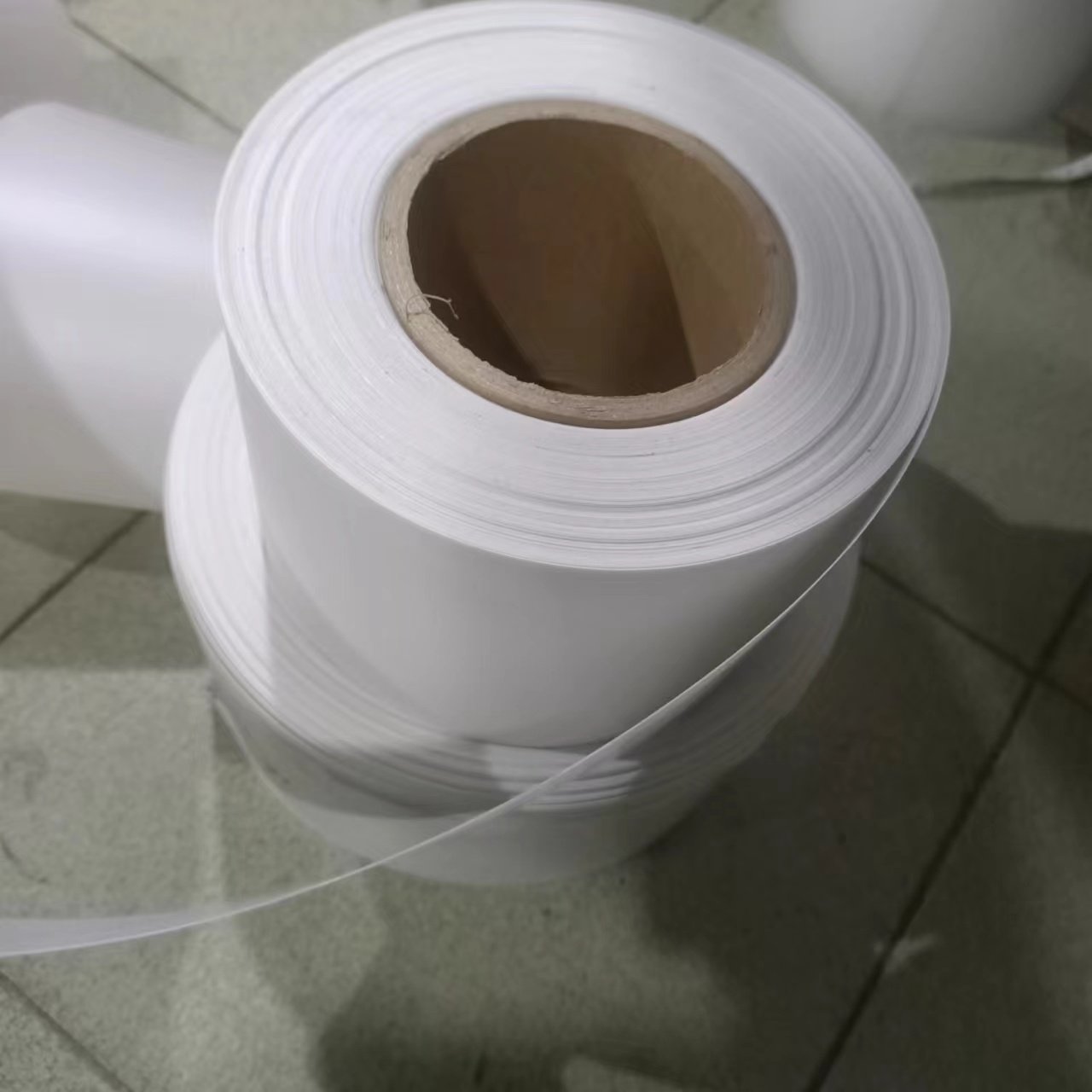 羊皮纸灯罩材料pvc胶片遮光灯膜格栅灯纸白色阻燃透光不带胶贴纸