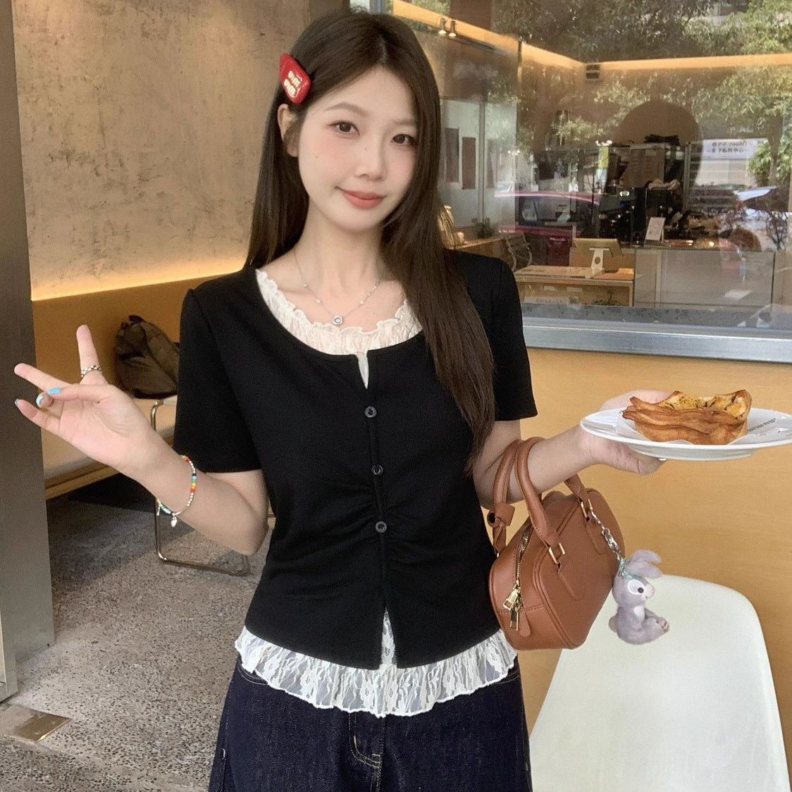 胖MM蕾丝拼接假两件短袖T恤女2025新款夏季大码显瘦别致法式上衣