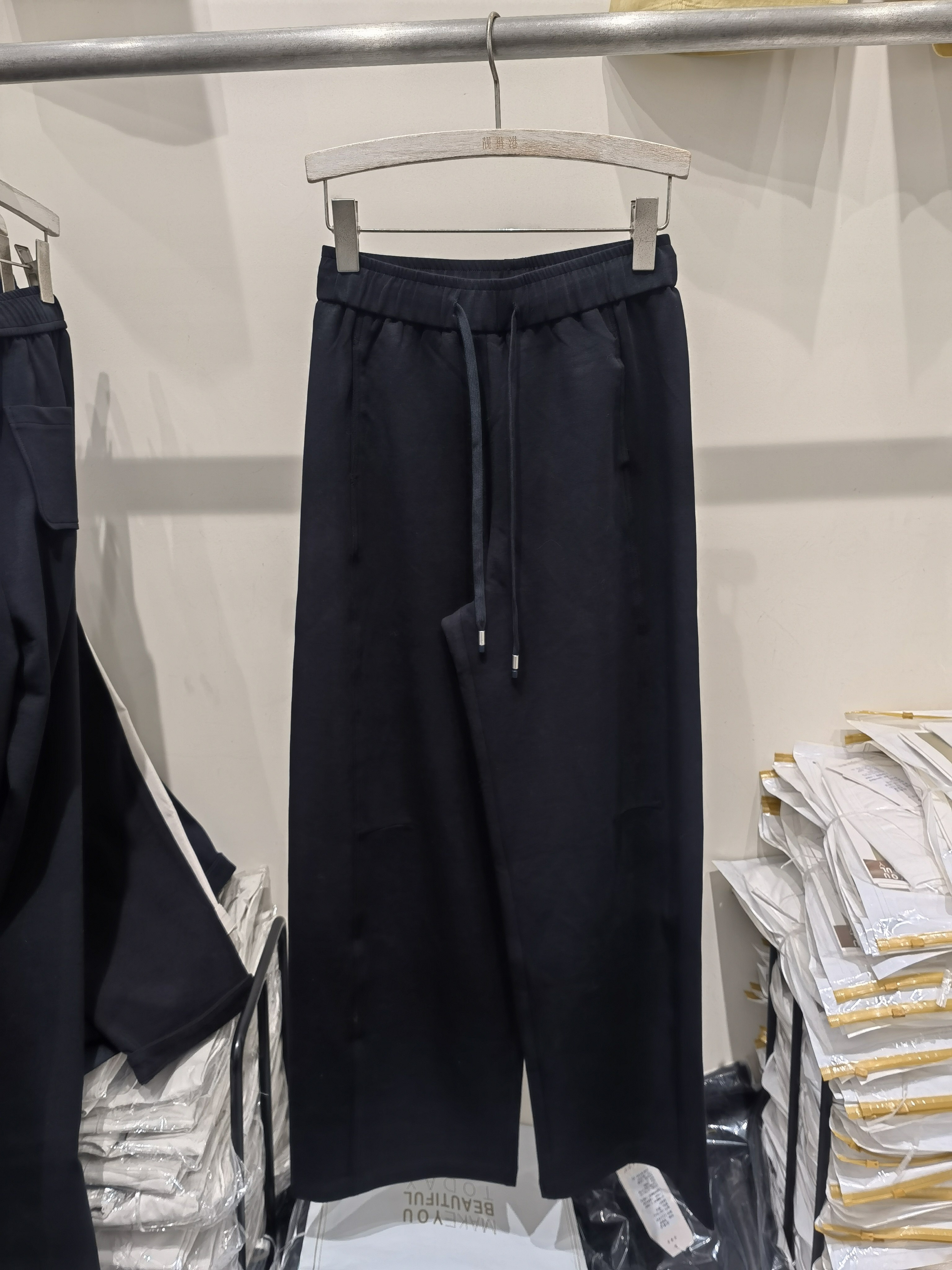 图作L0180夏季新松紧腰休闲裤女运动宽松直筒裤 运动裤窄版阔腿裤