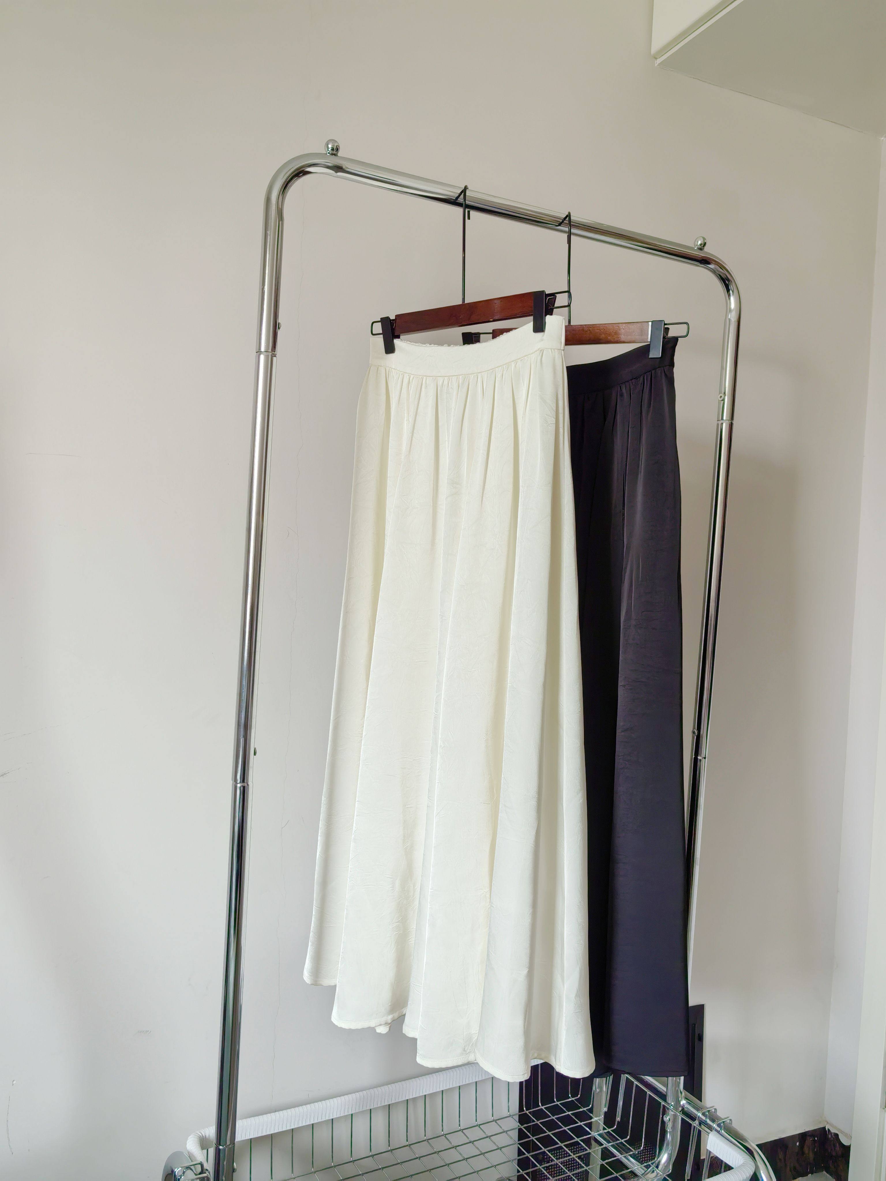 特价！2025春夏款垂坠感a字半身裙女伞裙百搭大摆裙长裙白裙子