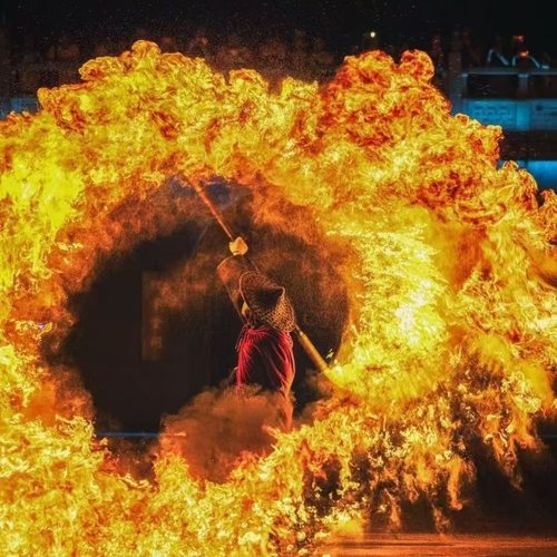 标题：火焰棍（可甩出火焰）火花棍 产品不支持退货