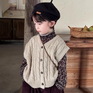 暮晨家新款秋装2025男童麻花毛衣马甲中小童森系奶奶风背心毛线衣