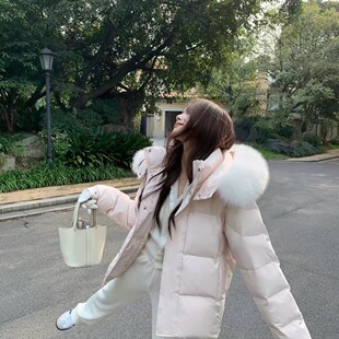 加厚粉色新年羽绒服女冬小个子连帽狐狸毛大毛领中长款面包服外套