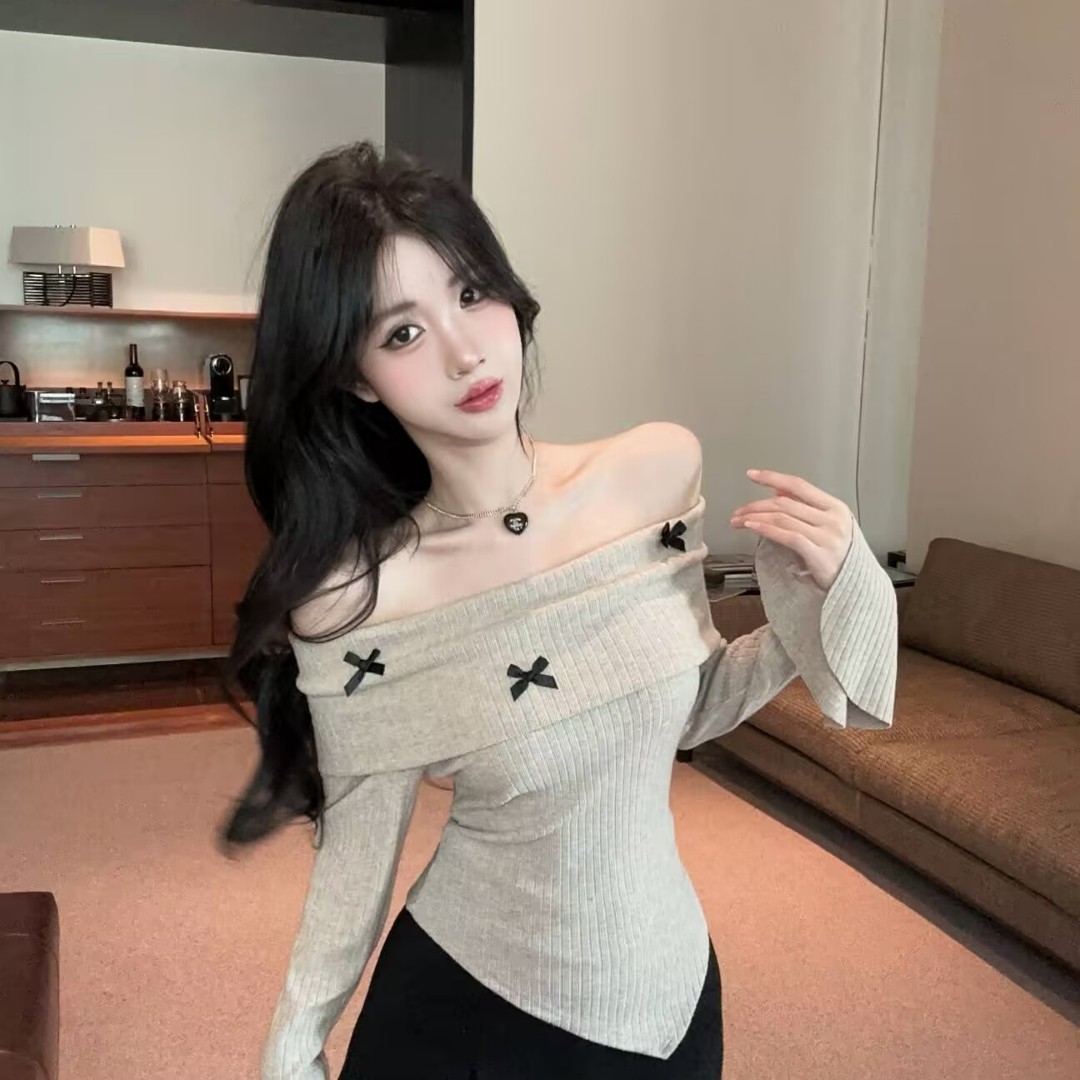 2026春新款纯欲辣妹设计感不规则蝴蝶拼接性感一字肩喇叭袖上衣女,女装/女士精品,T恤,淘宝优惠券,粉丝福利购,淘宝优惠卷