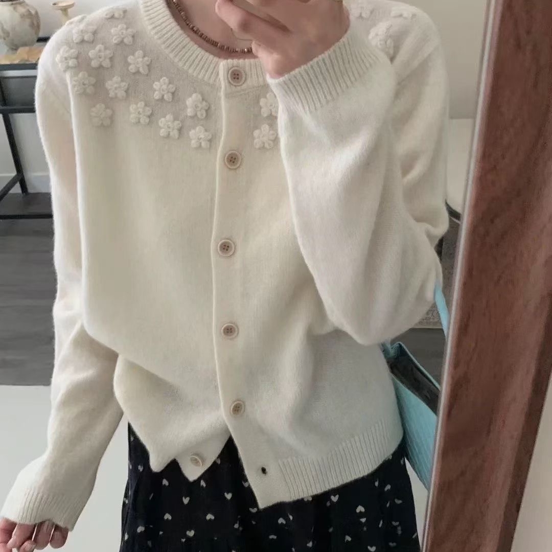 欧韩早秋新款立体花朵设计感圆领长袖针织开衫女2025洋气时尚上衣