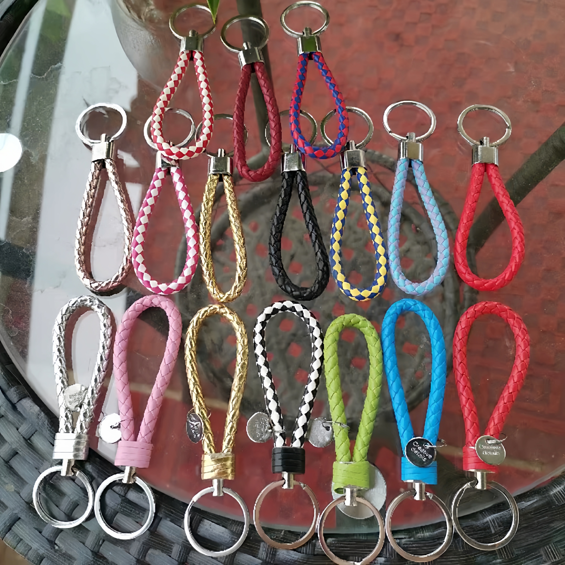 彩色编织皮绳钥匙扣手工编织绳编制尺寸98*6MM颜色随机发货