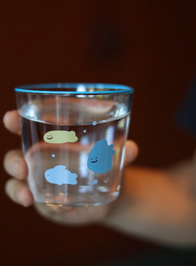 卡通抽象小鱼彩边玻璃杯 可爱蓝色黄色小鱼耐高温果汁牛奶咖啡杯