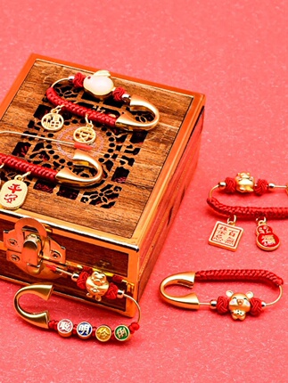 Children's pin to go out, pendant handmade, protective amulet, brooch