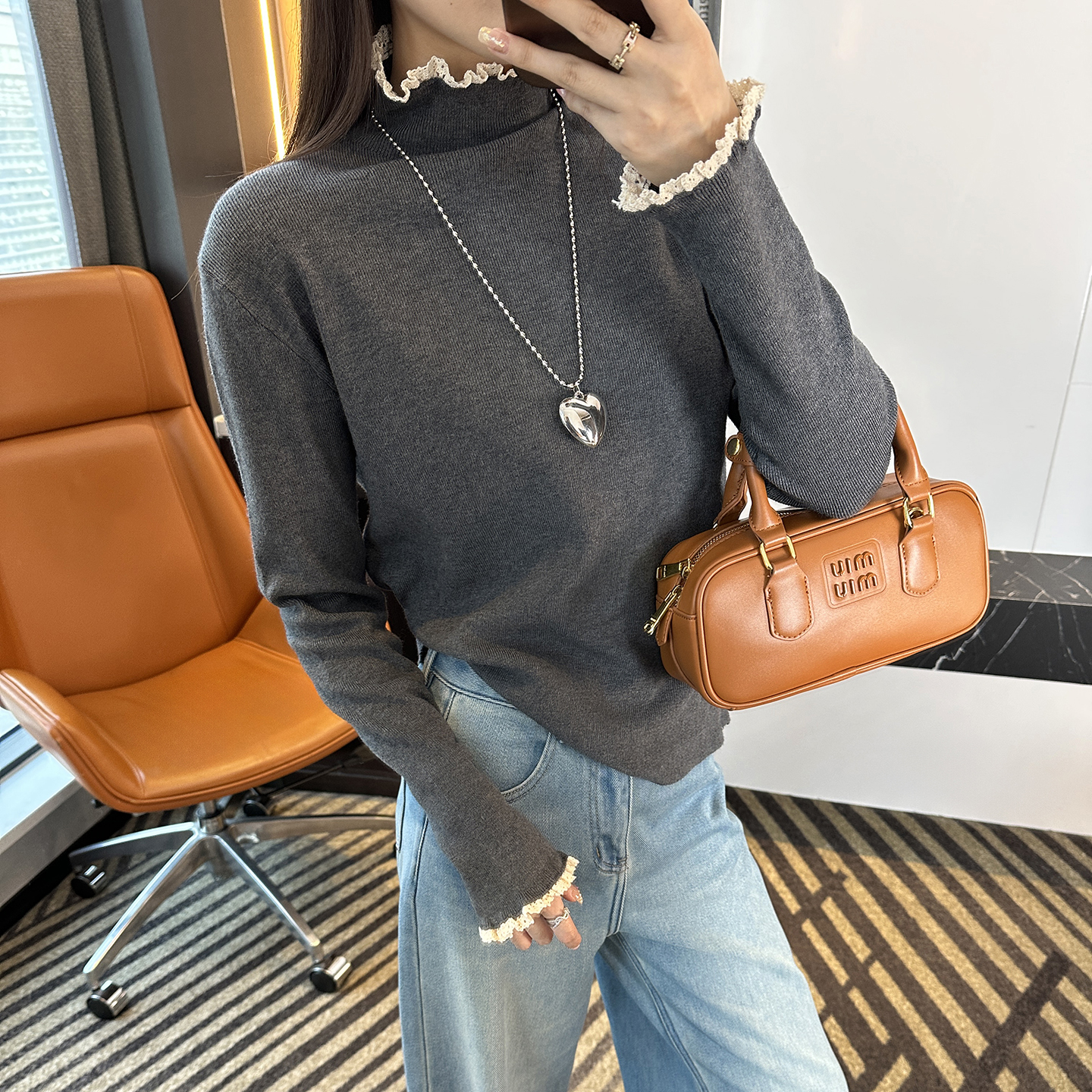 温柔秘籍！~安迪绒花边打底毛衣