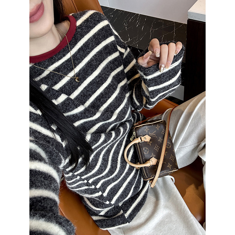 店主推荐！！磨毛撞色条纹长袖t恤女2026新款春宽松休闲长袖上衣,女装/女士精品,T恤,淘宝优惠券,粉丝福利购,淘宝优惠卷