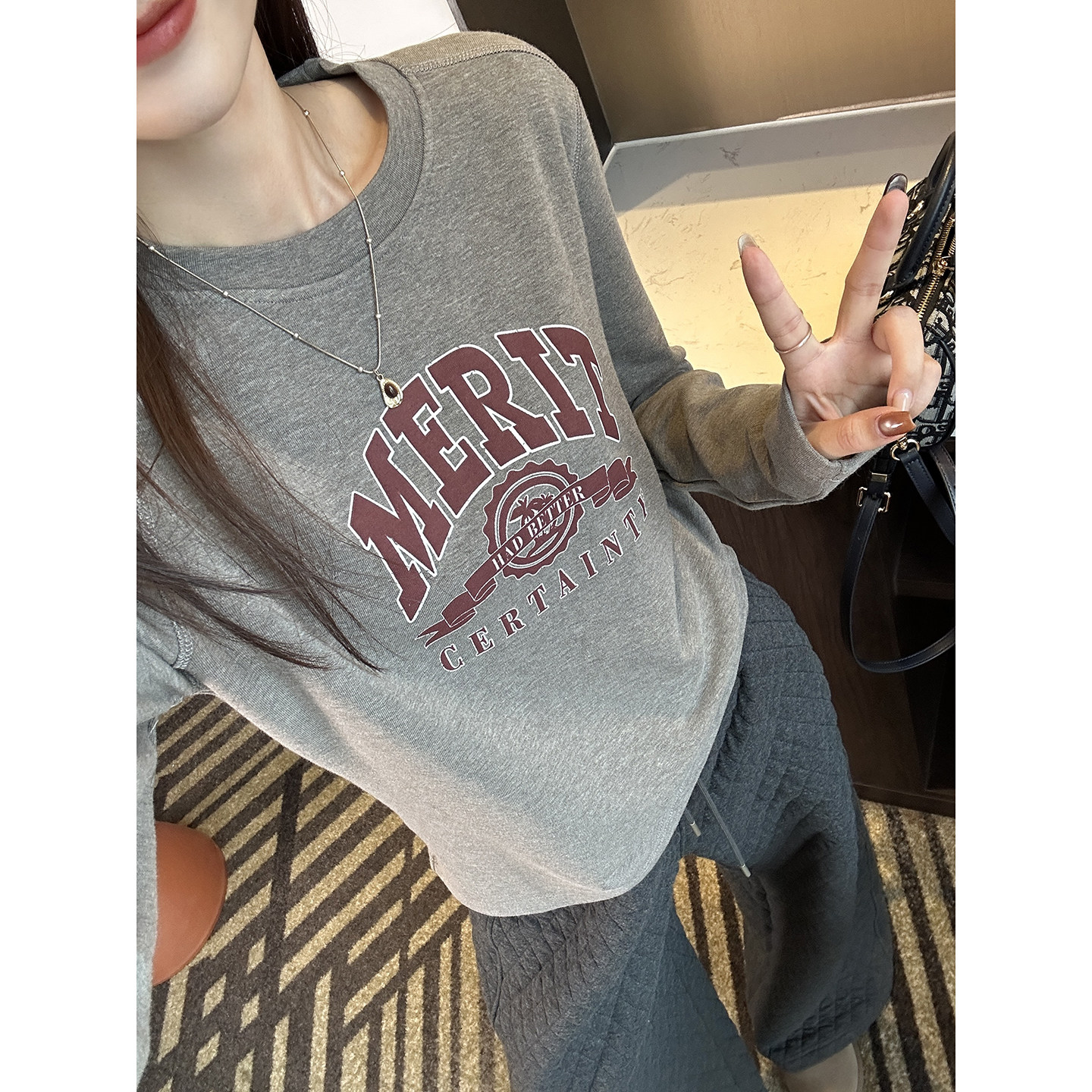 显瘦纸片人！~美式字母长袖T恤女秋冬新款复古百搭加绒打底衫上衣,女装/女士精品,卫衣/绒衫,淘宝优惠券,粉丝福利购,淘宝优惠卷