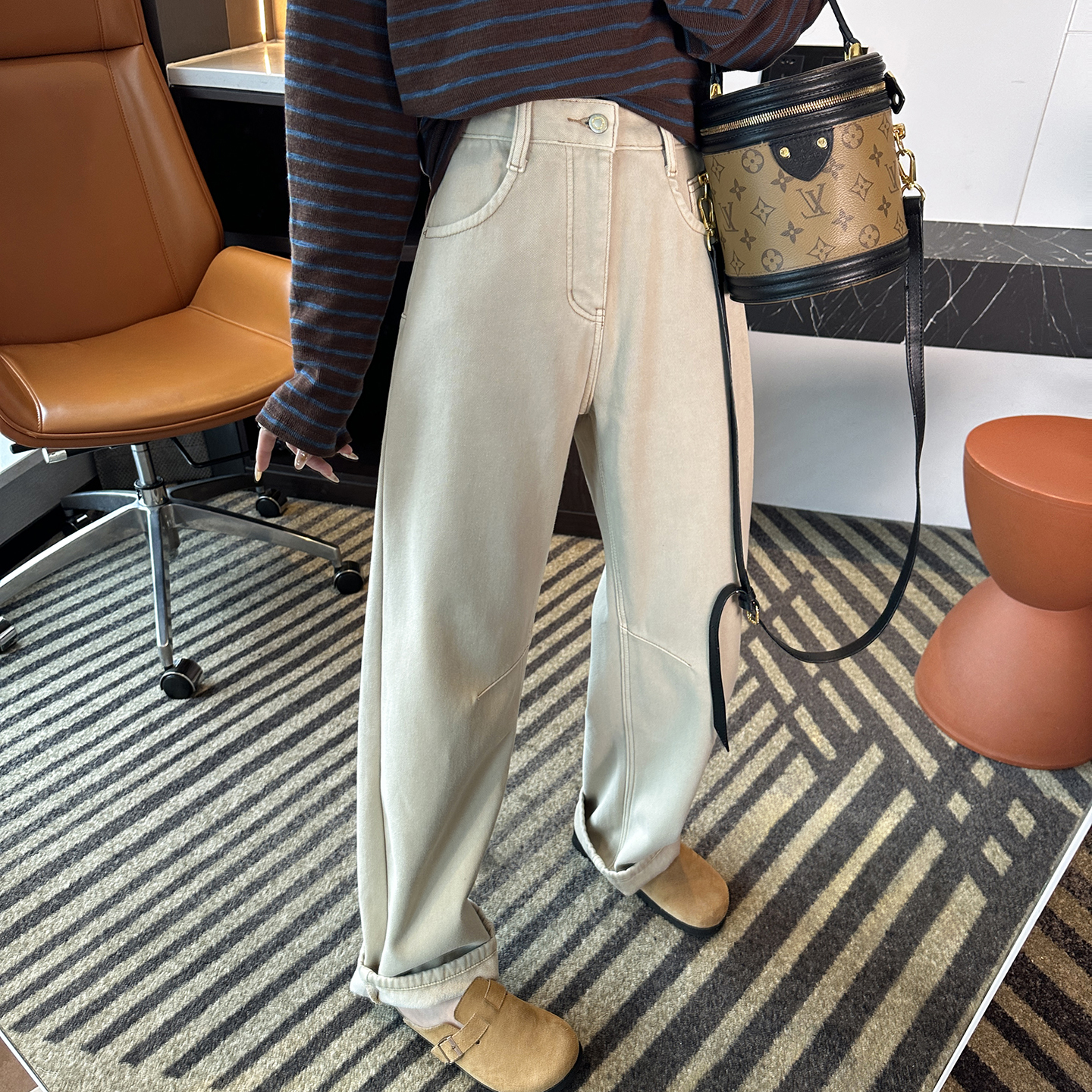 进店闭眼入！加绒卡其弯刀牛仔裤