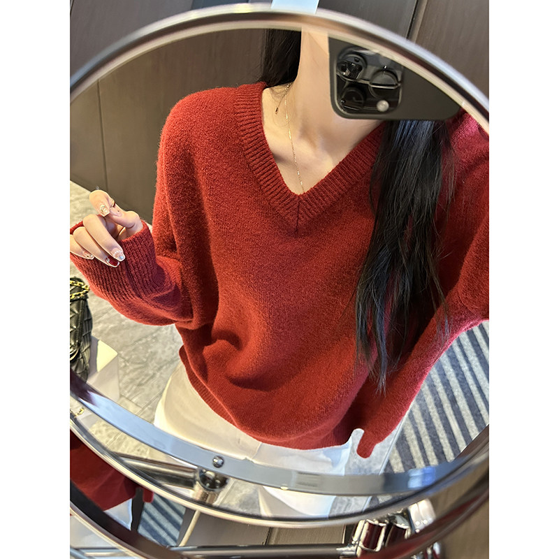 巨显白~！新年红氛围感V领毛衣女