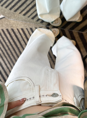 藏肉效果MAX！~白色宽松喇叭牛仔裤女2026新款春季高腰弹力长裤子