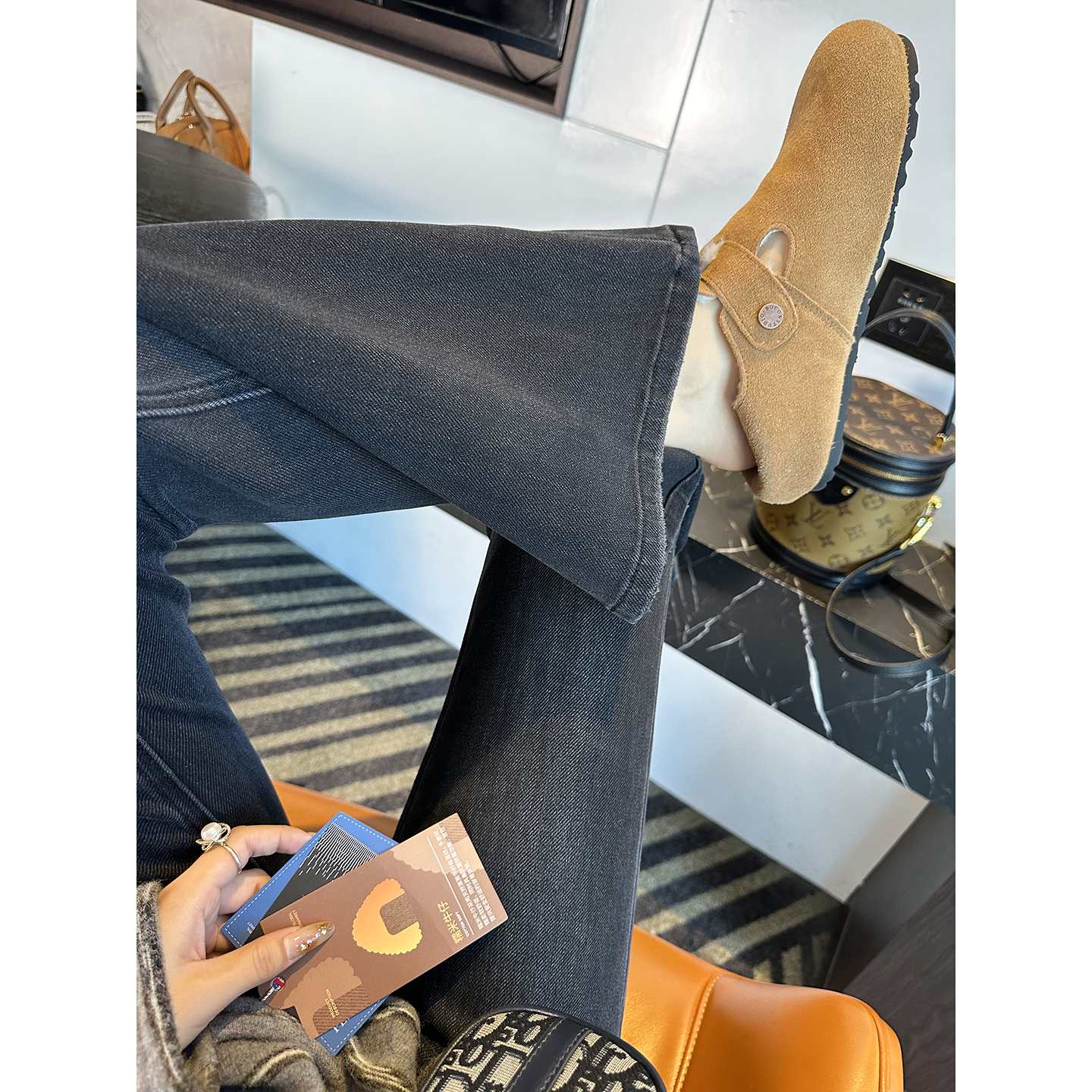 长腿压迫感!~黑灰色四面弹微喇叭牛仔裤女秋新高腰修身显瘦长裤