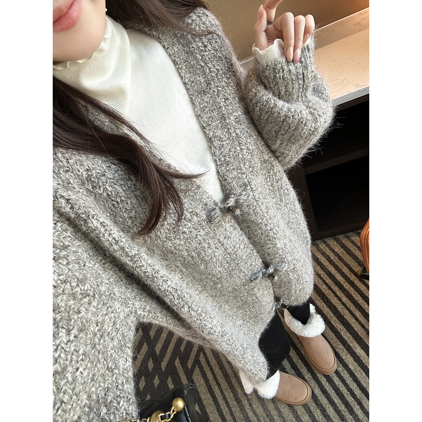 韩系氛围感！~牛角扣针织长袖开衫女秋冬新保暖宽松羊毛外套上衣,女装/女士精品,毛衣,淘宝优惠券,粉丝福利购,淘宝优惠卷