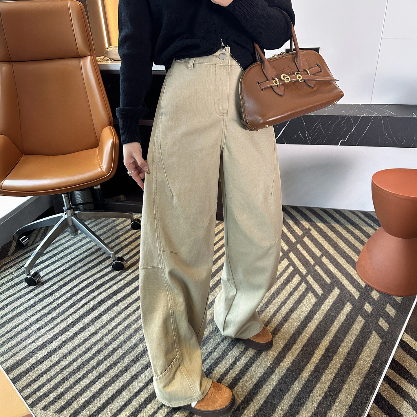 遮胯尖子生！~卡其色工装弯刀裤女秋冬新款松弛感宽松阔腿牛仔裤,女装/女士精品,牛仔裤,淘宝优惠券,粉丝福利购,淘宝优惠卷