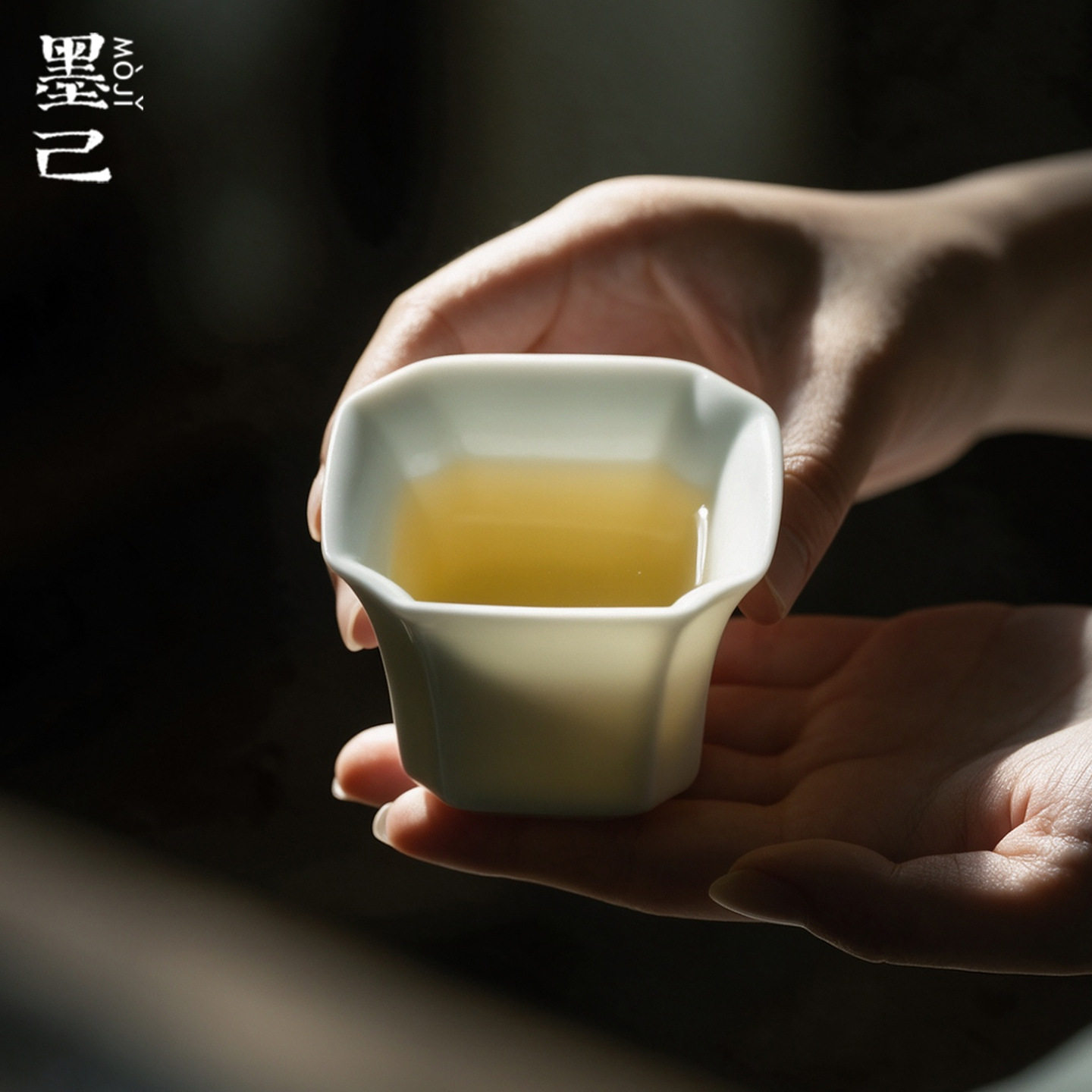 墨己家用陶瓷茶杯德化白瓷功夫茶具杯子四方品茗杯单杯百搭主人杯