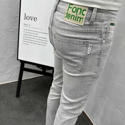 九分裤时尚百搭的浅石灰破洞牛仔