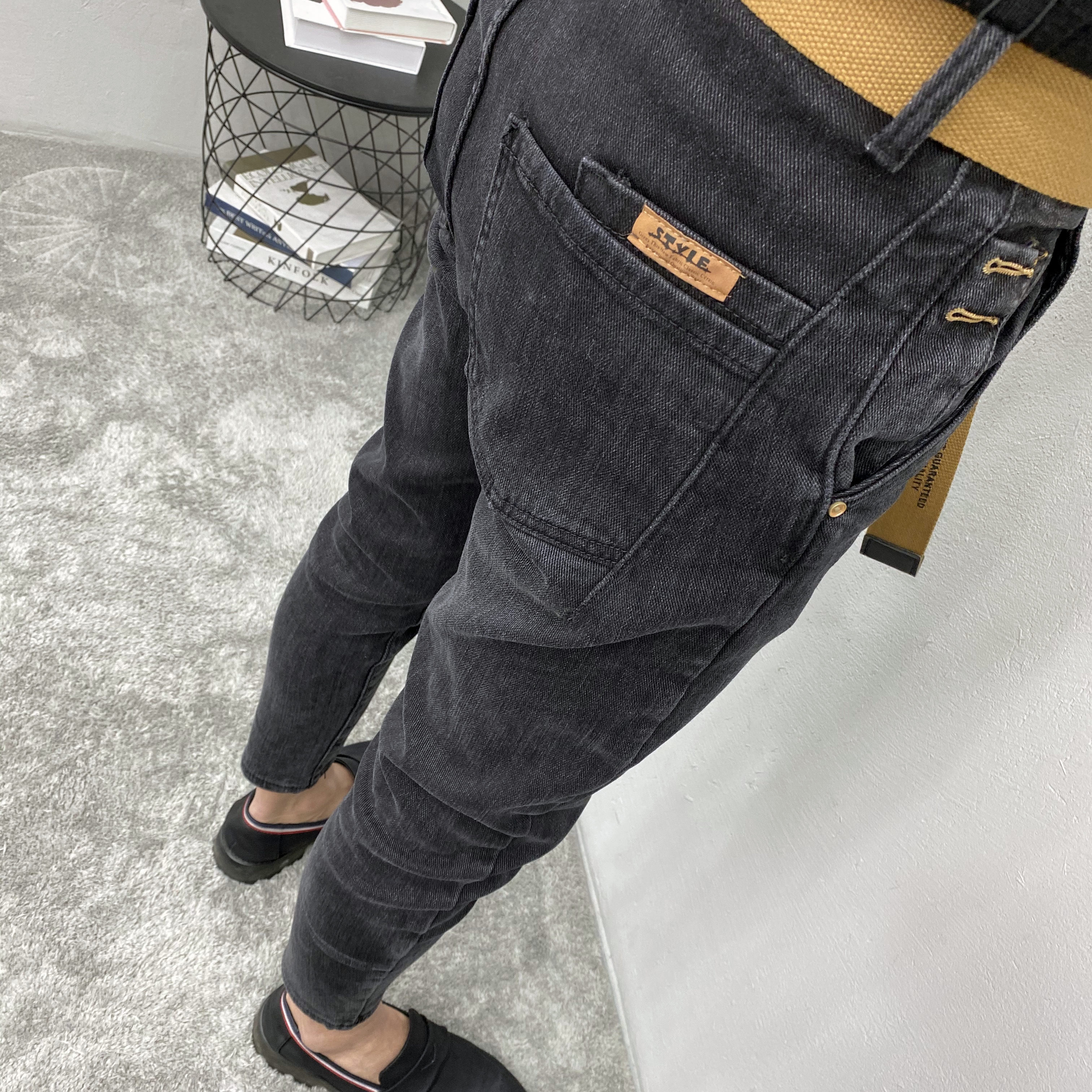 赠送腰带抓毛加厚黑灰牛仔长裤潮男秋冬新修身小脚韩版微跨保暖裤