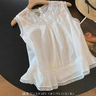 游鹿鹿 设计感温柔天丝荷叶边无袖衬衫+松紧腰波点半裙