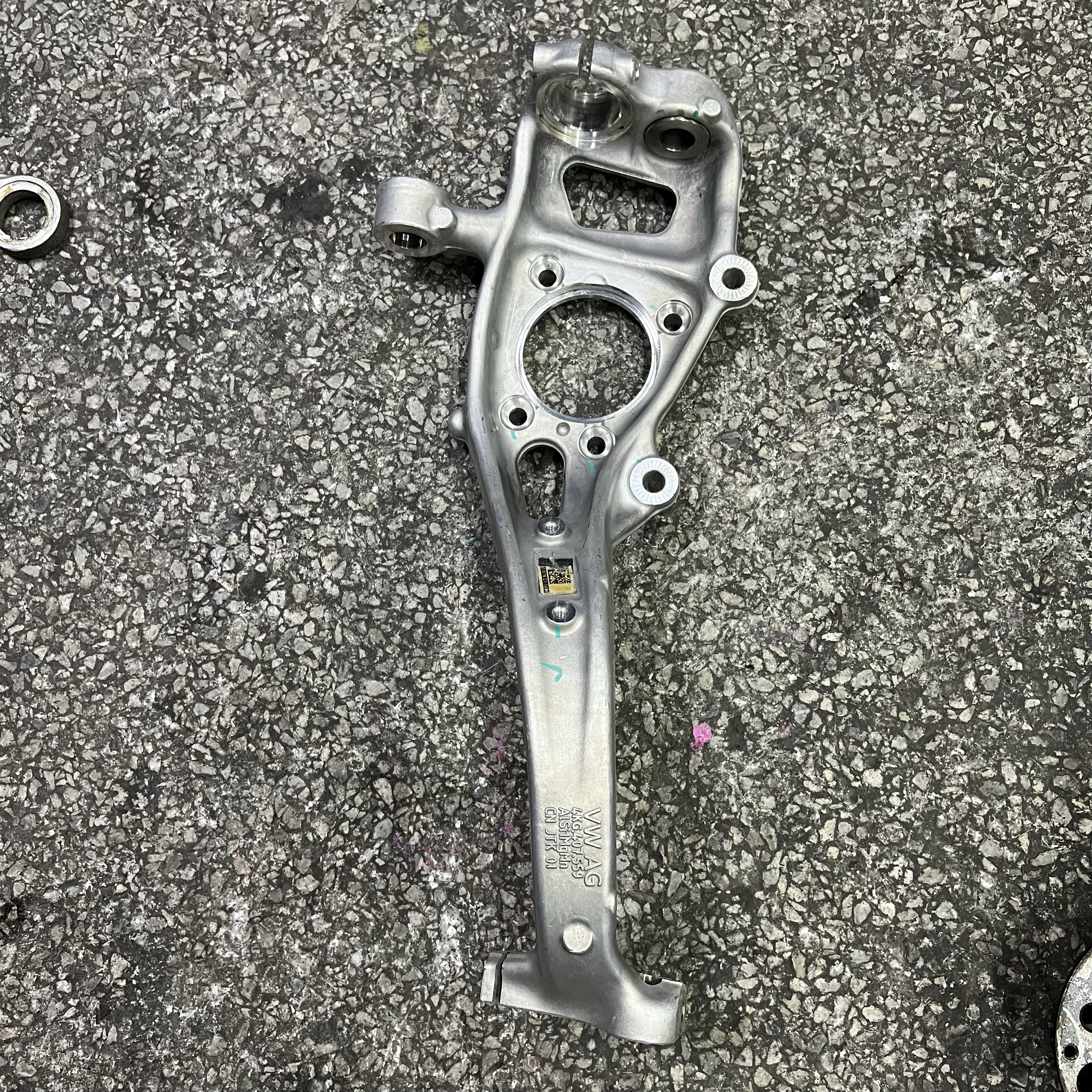 适用新款奥迪A7L前羊角 转向节原装拆车成色漂亮