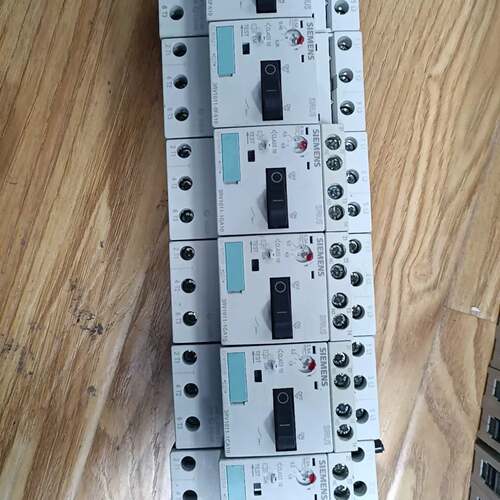 可维修西门子3RV1011-0FA10 2pcs议价