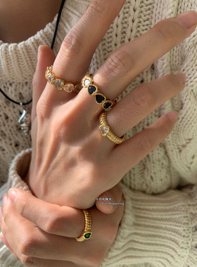 小众高级感镂空黑白爱心锆石戒指