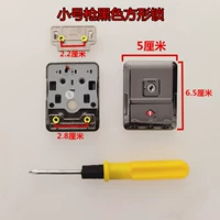 Маленький пистолет черный квадратный замок 1