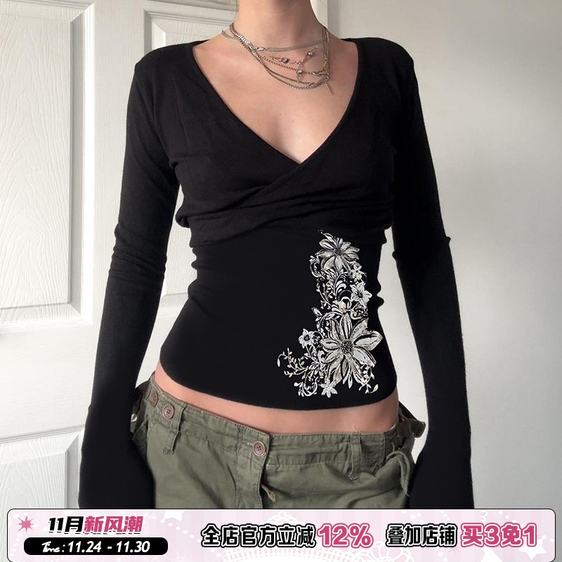 ROCKMORE【美式复古】低胸V领花卉印花黑色T恤修身显瘦打底衫秋女