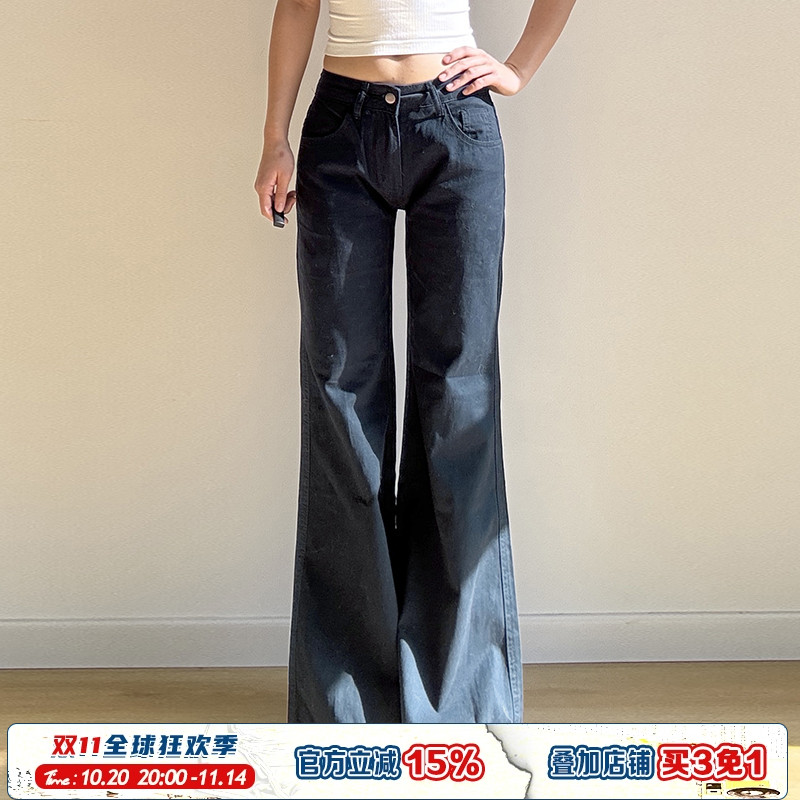 深蓝色辣妹低腰牛仔裤