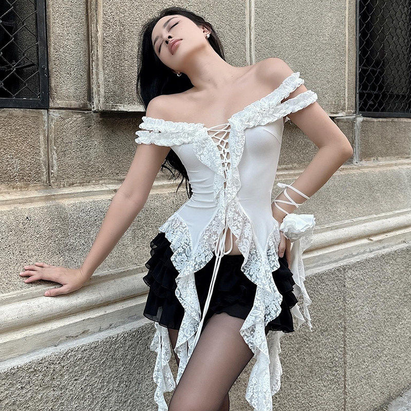 ROCKMORE【流浪诗人】性感度假风蕾丝飘带显瘦抹胸女纯欲绑带上衣,女装/女士精品,抹胸,淘宝优惠券,粉丝福利购,淘宝优惠卷