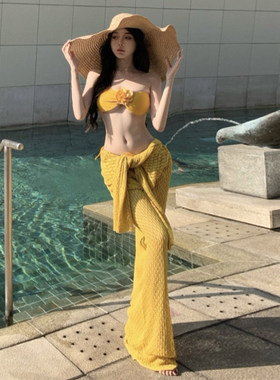 ROCKMORE【泰兰德假日】姜黄色立体花装饰比基尼&长裙罩衫三件套