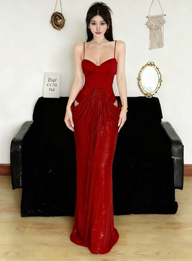 ROCKMORE【轻奢高级感】圣诞款红色亮片连衣裙女设计感抹胸礼服裙