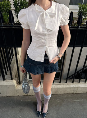 ROCKMORE【甜酷少女】白色重工蝴蝶结单排扣收腰衬衫泡泡袖短上衣